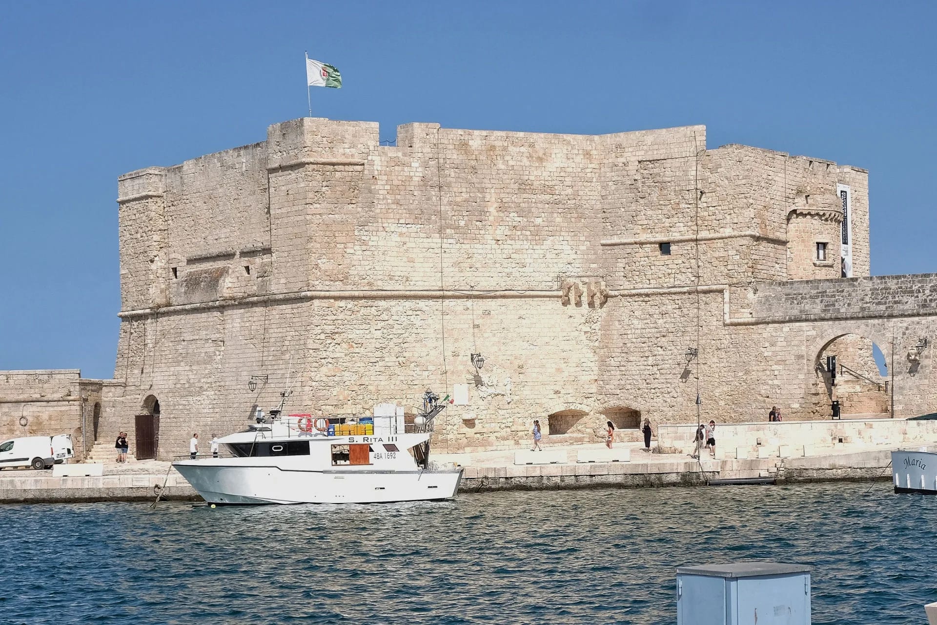 Zamek Karola V we włoskim Monopoli